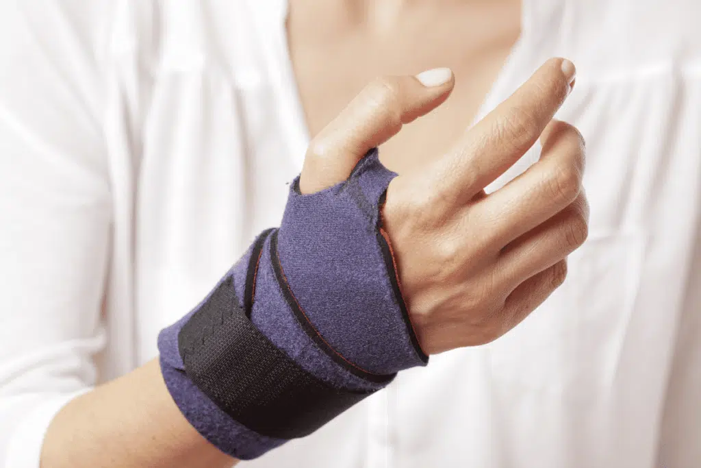 Carpal Tunnel Syndrome: Symptoms, Causes & Treatment